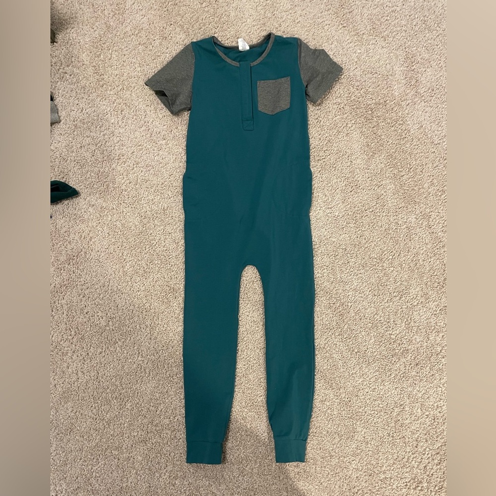 Peekaboo Beans Romper NWOT Size 7